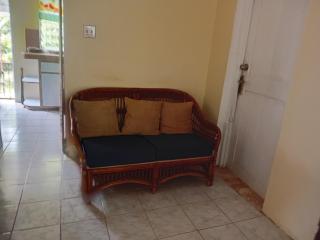 Nature Lodge Guest house in Portland - 4