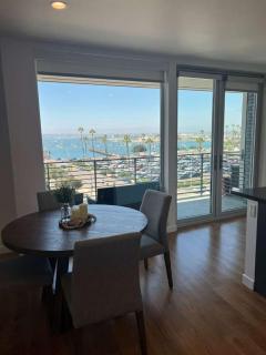 Lavender-modern 2 bed apartment with water view - 9