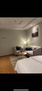 غرفة بدورة مياة بدخول ذاتي - 2