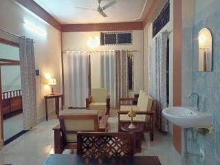 Eshaloy Homestay - 3