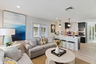 PC201G: 201G Port O'Call - 3