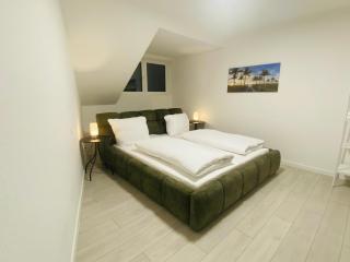 Anacoco Deluxe Home - 1