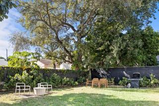 Stylish 2BR/2BA Miami Home near Wynwood - 7