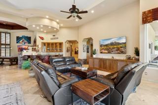 Lavish Estate wTHREE Sport Courts & Home Theater! - 2