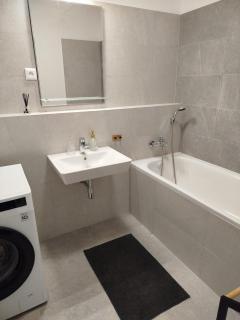 4-Quiet Apartment - 8 min from the center New building - 6