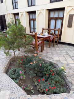 Mekhtar famili 18th century old hause historical UNESCO HERITAGE List 1 minutes to Bukhara Old Town Square Est-Since 1826 for Walk in Guest PARKING, COZY ROOM, BEST LOCATION AND STRONG WIFI - 9