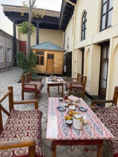 Mekhtar famili 18th century old hause historical UNESCO HERITAGE List 1 minutes to Bukhara Old Town Square Est-Since 1826 for Walk in Guest PARKING, COZY ROOM, BEST LOCATION AND STRONG WIFI - 8
