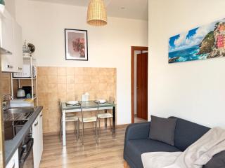 Bilocale luminoso ed elegante-Parcheggio gratuito - 1