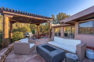 Red Rock Retreat with Hot Tub & New Pool Coming March - 3