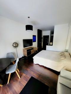 Studio next to ACROPOLIS - 1