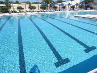 Perfecto Mundo 2, Orlando Area 4BR-2B-Outdoor Pool-Jacuzzi-Billiard - 3