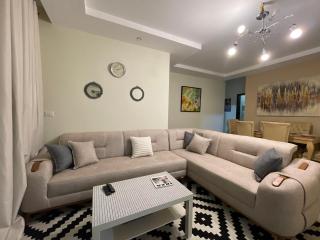 Modern apartment with garden - 2