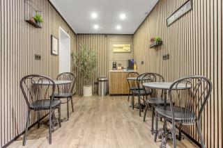 Flyers Airport Hotel - 3