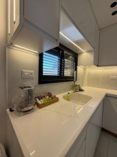 אחוזת תכשיט - 2