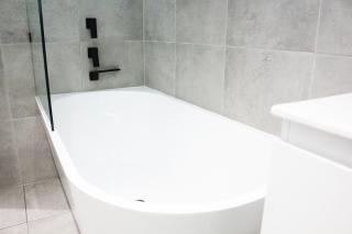 Beach Side Villa Walk to Shops-Pub-Beach Newly Renovated - 3