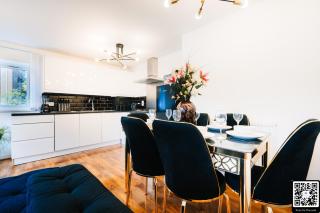 LUX 2BDR Flat in Woolwich I 2 Stops to Canary Wharf & Excel I Free Parking - 5