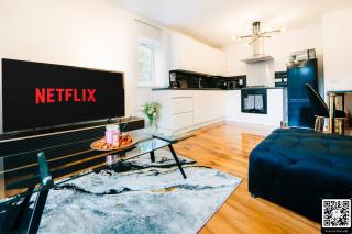 LUX 2BDR Flat in Woolwich I 2 Stops to Canary Wharf & Excel I Free Parking - 2