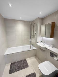 The London City ViewPoint Modern 2-Bed Stay In East London - 2