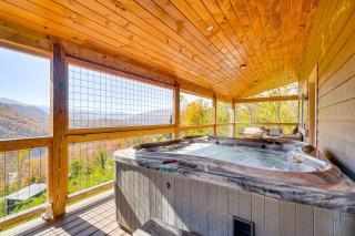 2 Mi to Downtown Gatlinburg Cabin with Game Room! - 0