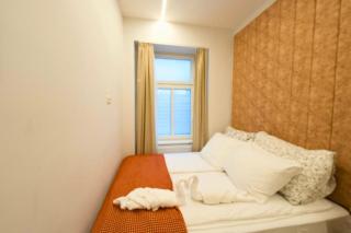 Elegant Vienna Retreat - 4