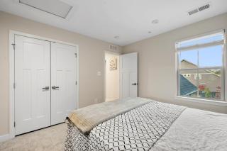 Private Room In A Modern Home - 5