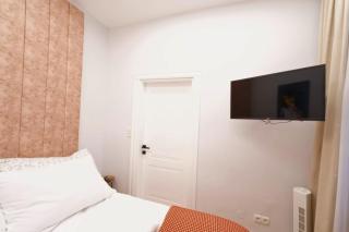 Premium-Studio Hernals - 8