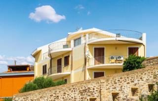 2 Bedroom Stunning Apartment In Carloforte - 9