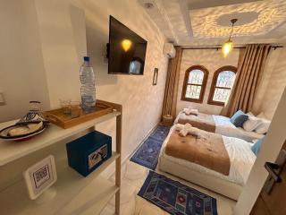 Maison traditionnelle totalement privée au médina - 1