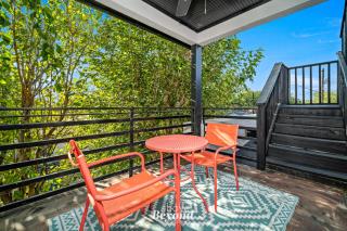 Sprawling Home w/ Rooftop Spot - 4