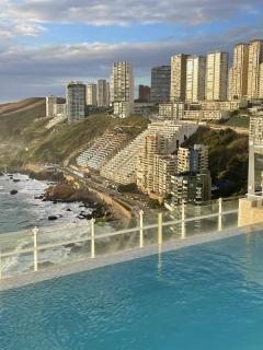 Moderno departamento en Reñaca sector 5, 3 dormitorios, 2 baños, 2 terrazas y 2 estacionamientos - 0