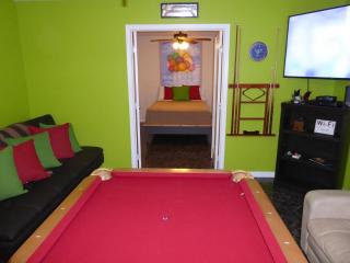 Perfecto Mundo 4, Orlando Area 4BR-2BA Jacuzzi-Billiard-Ping Pong-City Pool - 4