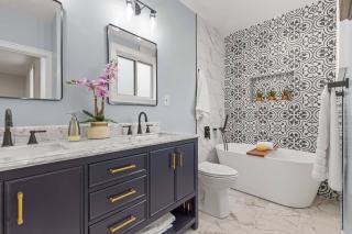 Brand New Row House, Walk to PPG Arena, Duquesne U and Mercy Hospital, Spa-like Bathrooms, Free Parkng - Pittsburgh - 8