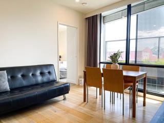 Mcity Morden 2BR with Free Parking - 7