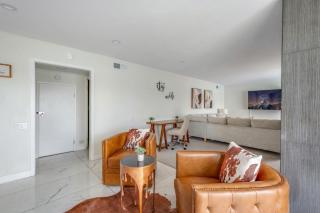 VaCaTiOn Pool FirePit PoolTable CloseToFwy - 7