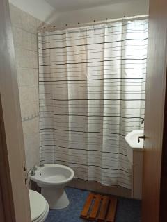 Check and Home - Mitre - 5 Huéspedes con Balcón a la Calle, Patio y Parrilla - 6