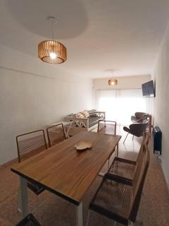 Check and Home - Mitre - 5 Huéspedes con Balcón a la Calle, Patio y Parrilla - 4