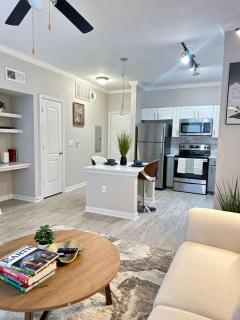 Stylish 1BR Magnolia Getaway Minutes to The Woodlands - 6