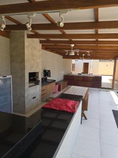 Casa de alto padrão com piscina,quadra e jacuzzi em condomínio - 1