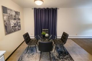 2BR Downtown apt Amazing View Free Parking & Gym - 4