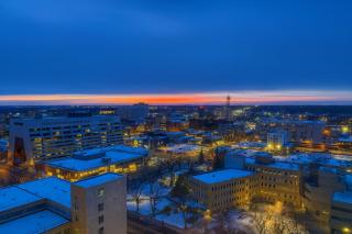 2BR Downtown apt Amazing View Free Parking & Gym - 0