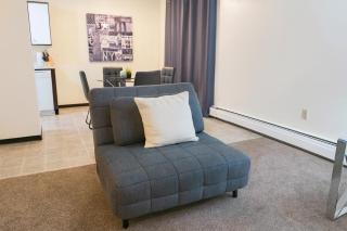 2BR Downtown apt Amazing View Free Parking & Gym - 5