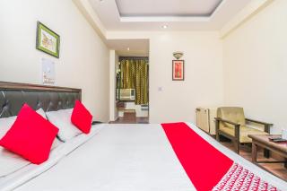 Super Townhouse Hotel City Castle - 8