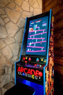 Cozy Cabin • Hot Tub • FirePit • King Bed • Arcade - Seaton Spring - 5