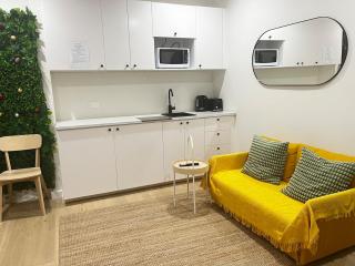 Surfside Retreat-Stylish Escape - 6