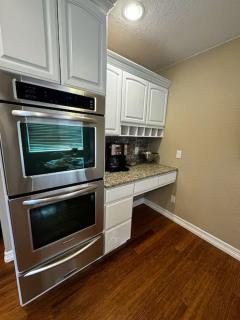 Spacious Country Club Golf Course Retreat - 4