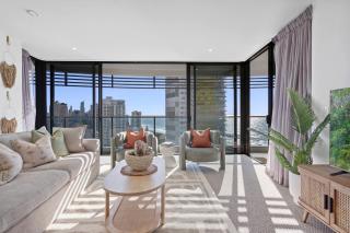 Oracle Resort Lvl 22 Beach Views - 4