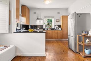 Home Among The Gum Trees - 4