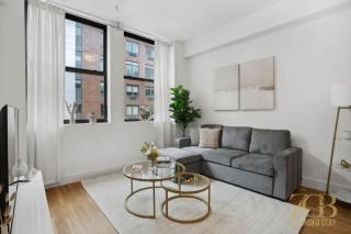 Newly Renovated 1 Bedroom Apt - Elevator - Laundry - 0