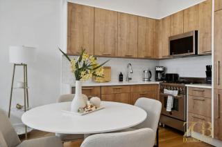 Newly Renovated 1 Bedroom Apt - Elevator - Laundry - 7