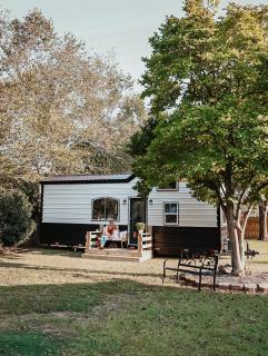 Cozy Tiny Home in Pace, near Pensacola Beach - 2